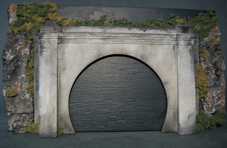 Tunnel Portal for twin tracks (plaster)