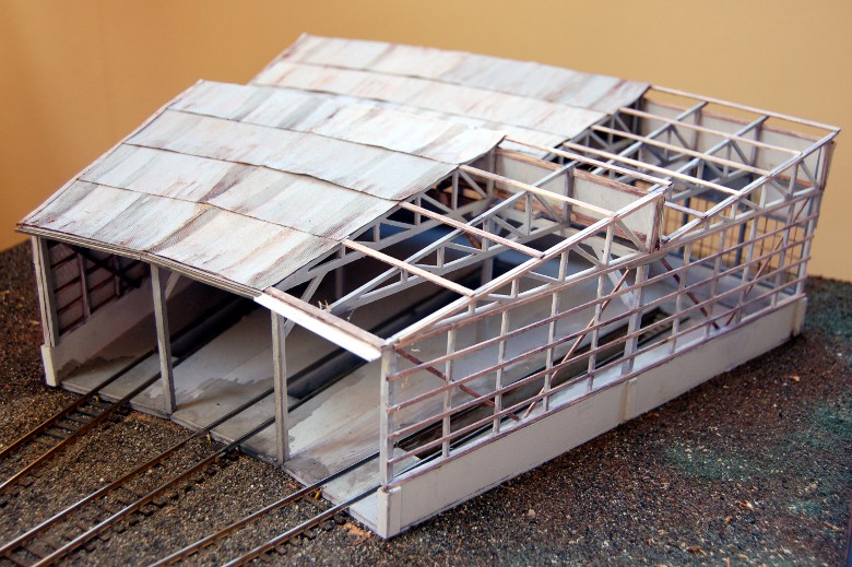 3 stall HO loco shed in resin and wood