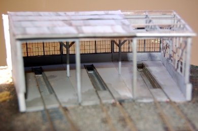3 stall HO loco shed in resin and wood