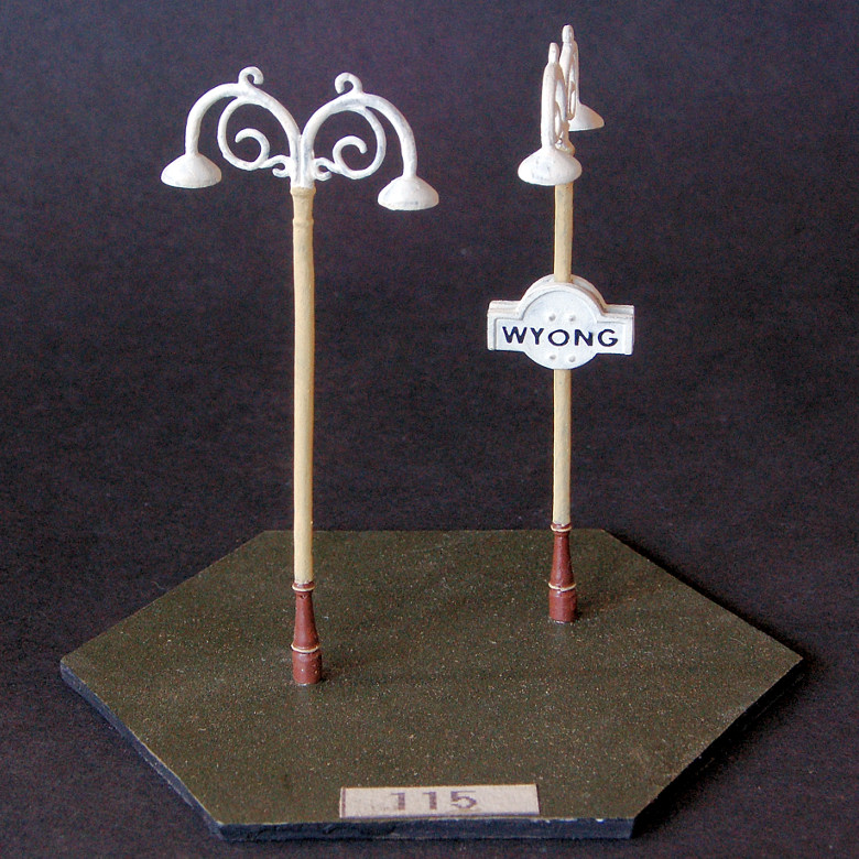 Double Scroll Top Light